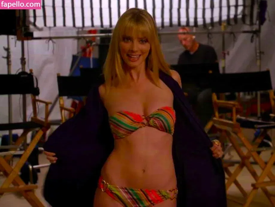 April Bowlby Onlyfans Photo Gallery 