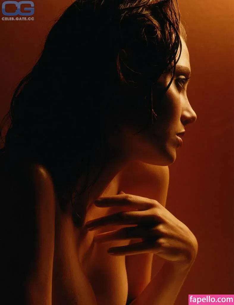 April Bowlby Onlyfans Photo Gallery 