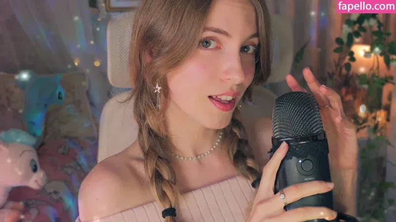 Yarify ASMR Onlyfans Photo Gallery 