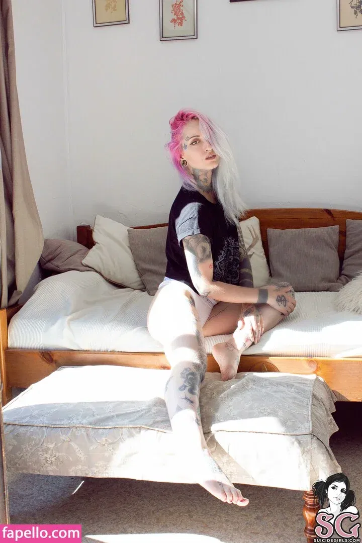 gladycesuicide Onlyfans Photo Gallery 