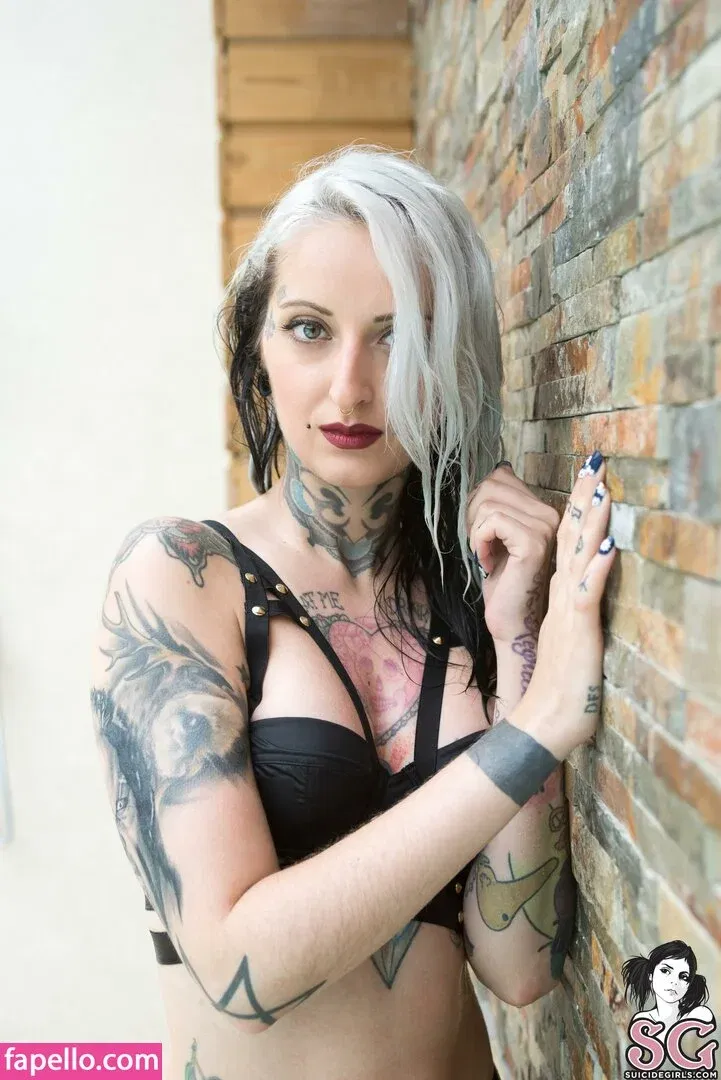 gladycesuicide Onlyfans Photo Gallery 
