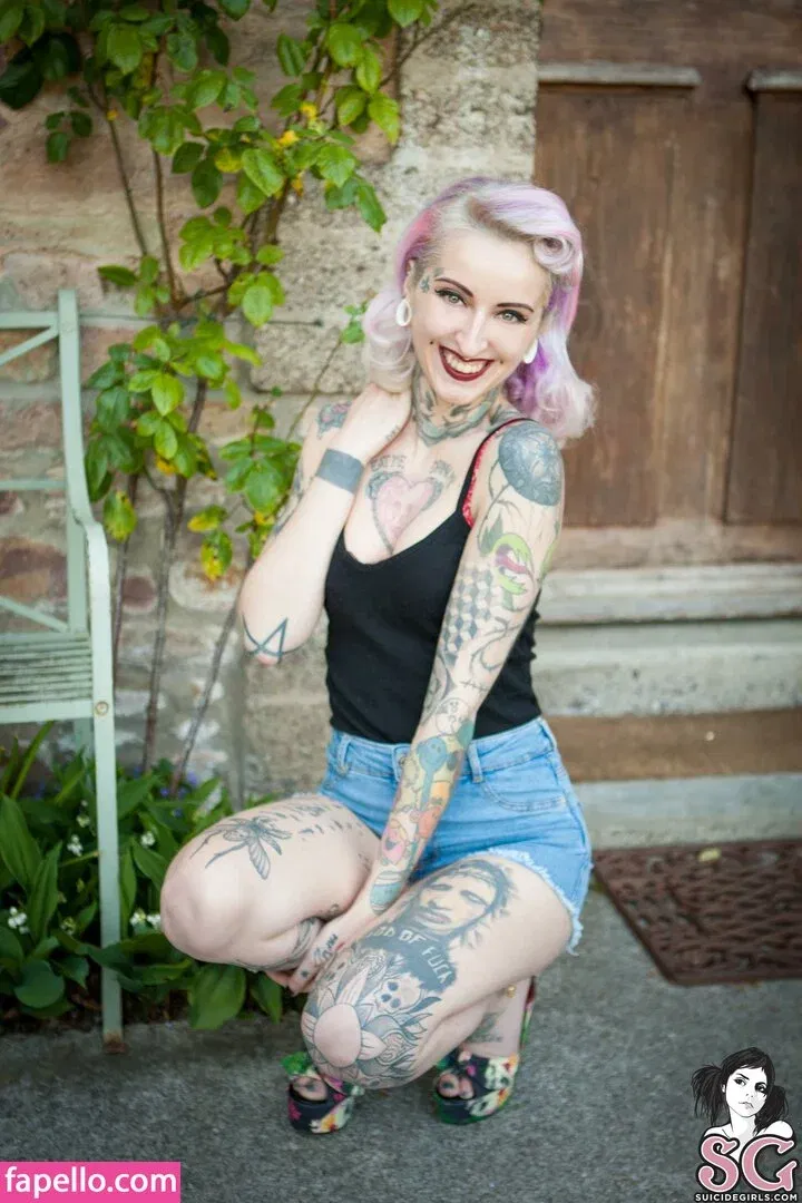 gladycesuicide Onlyfans Photo Gallery 