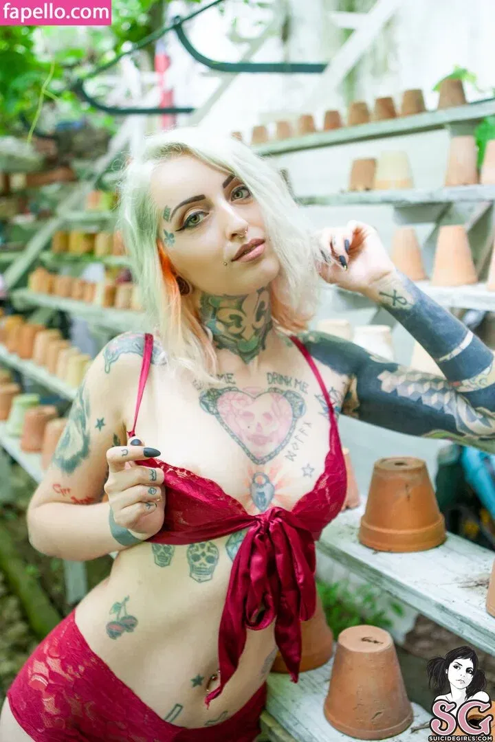 gladycesuicide Onlyfans Photo Gallery 