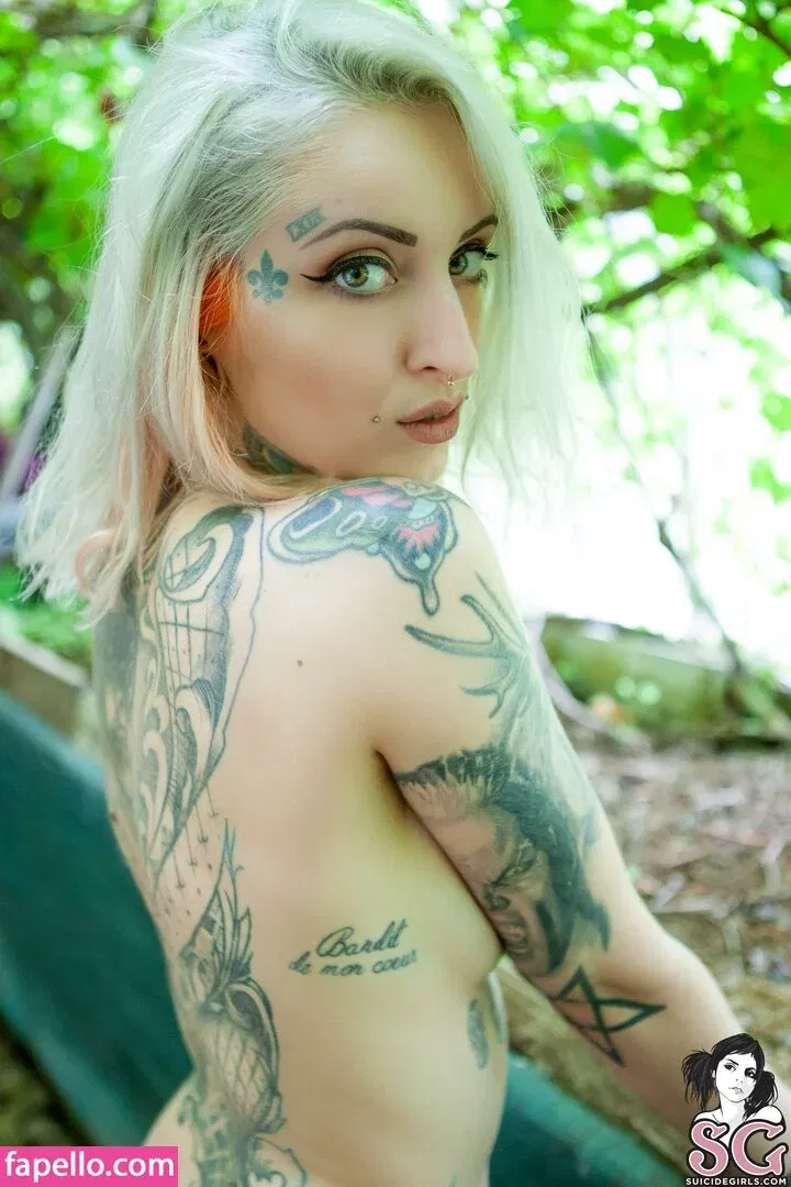 gladycesuicide Onlyfans Photo Gallery 