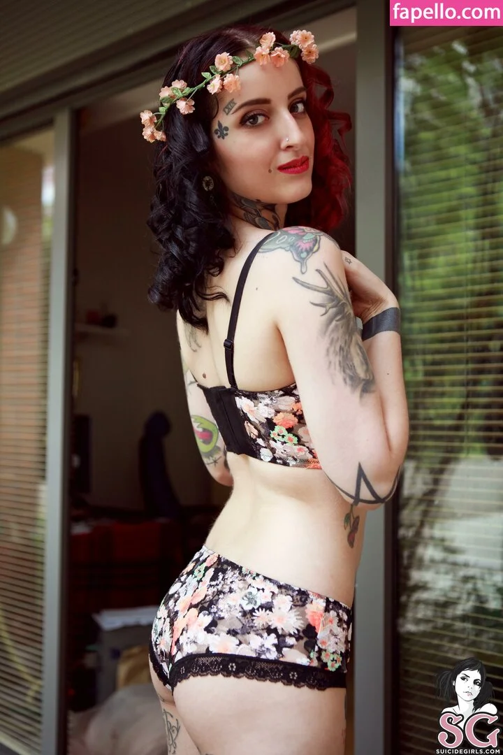 gladycesuicide Onlyfans Photo Gallery 