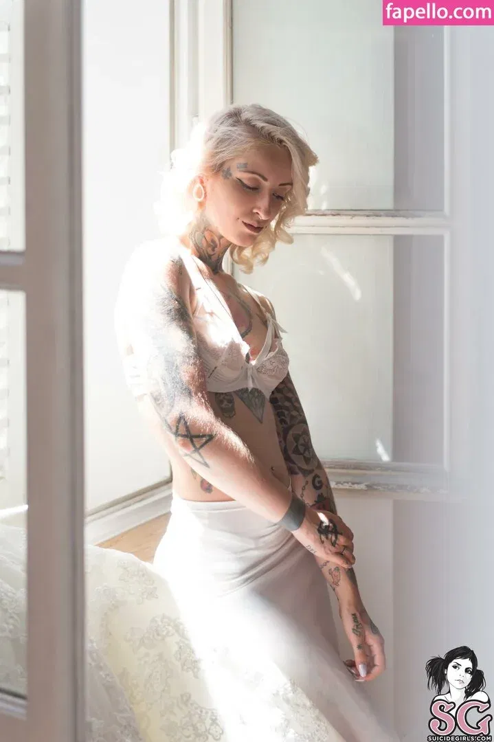 gladycesuicide Onlyfans Photo Gallery 