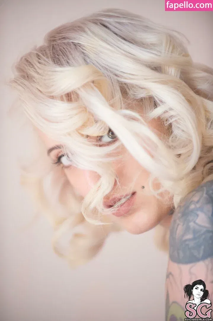 gladycesuicide Onlyfans Photo Gallery 