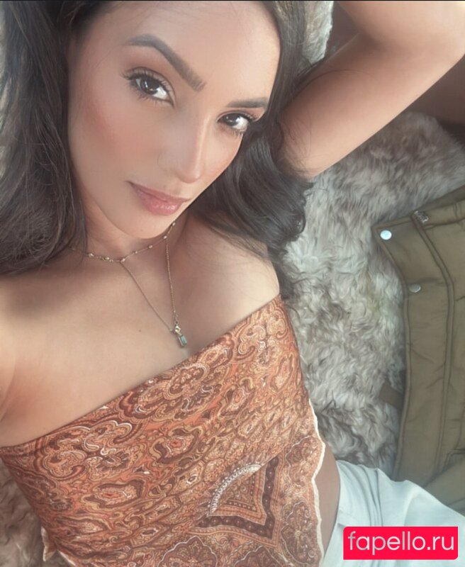 Melanie Rodriguez Nude Onlyfans Photo 5
