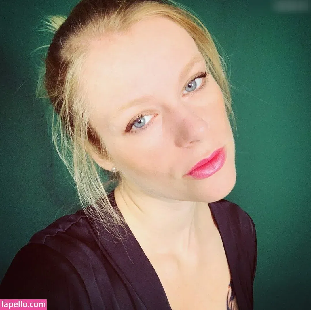 Claudia Swea Onlyfans Photo Gallery 