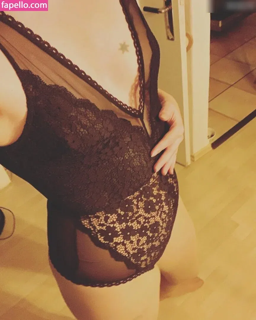 Claudia Swea Onlyfans Photo Gallery 