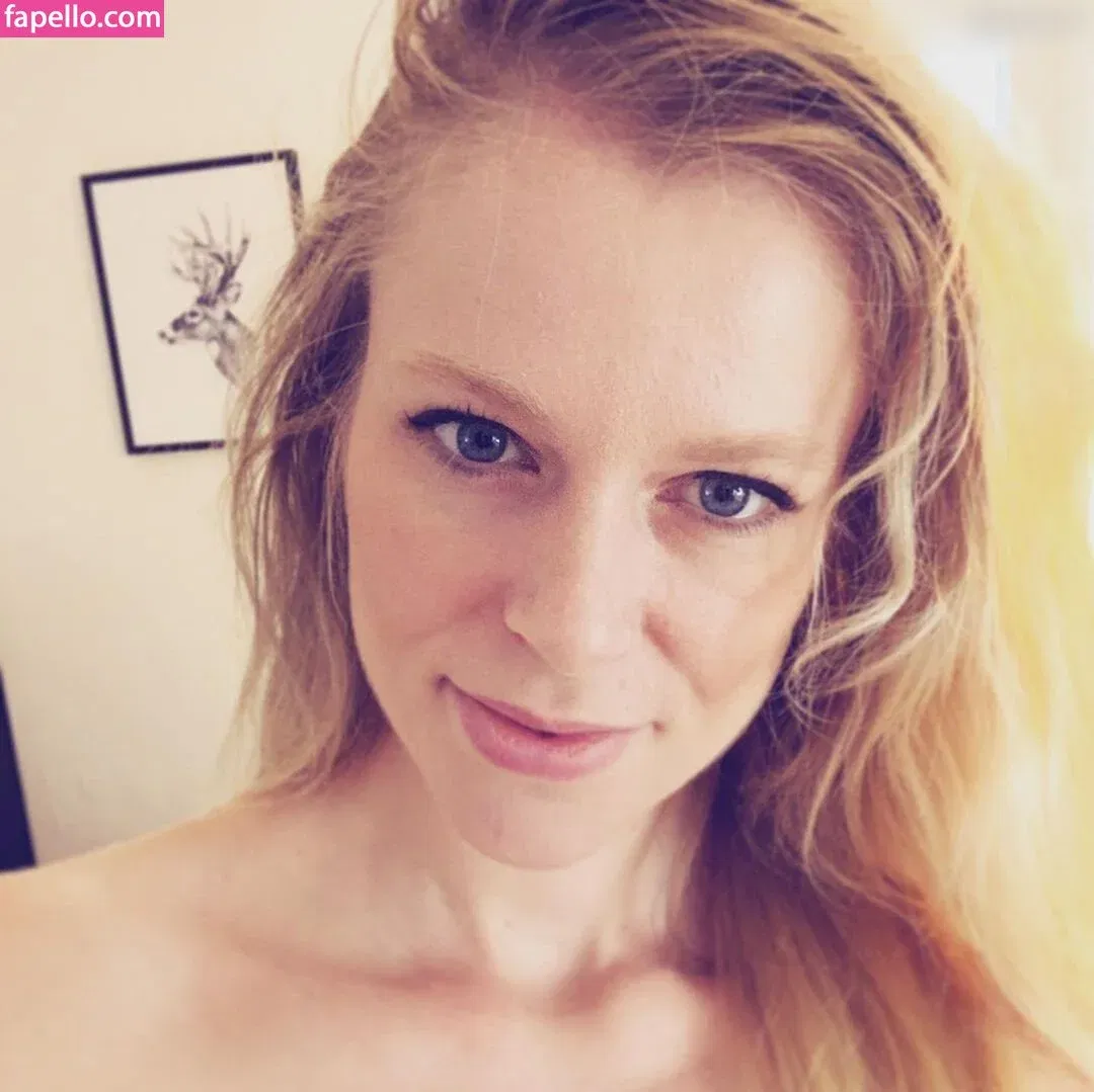 Claudia Swea Onlyfans Photo Gallery 