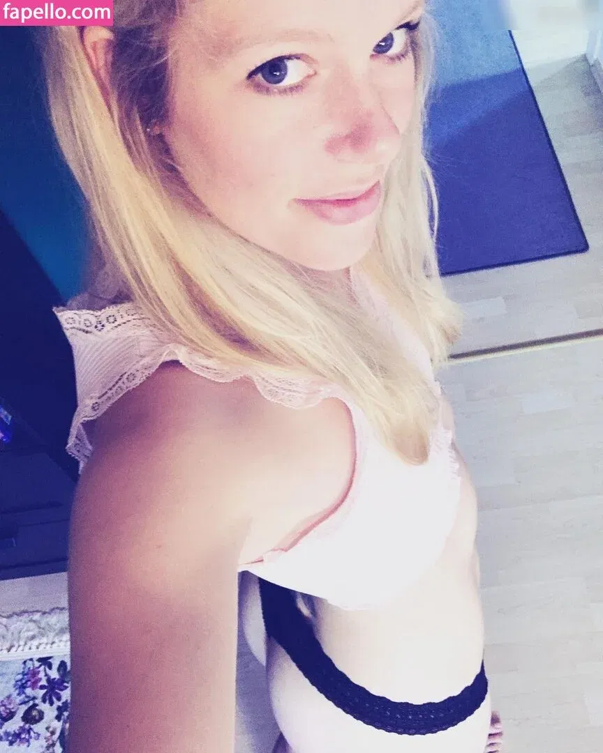 Claudia Swea Onlyfans Photo Gallery 