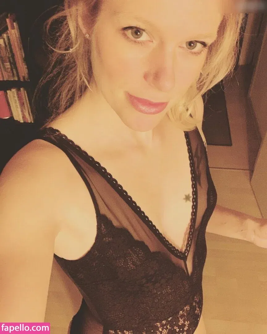 Claudia Swea Onlyfans Photo Gallery 