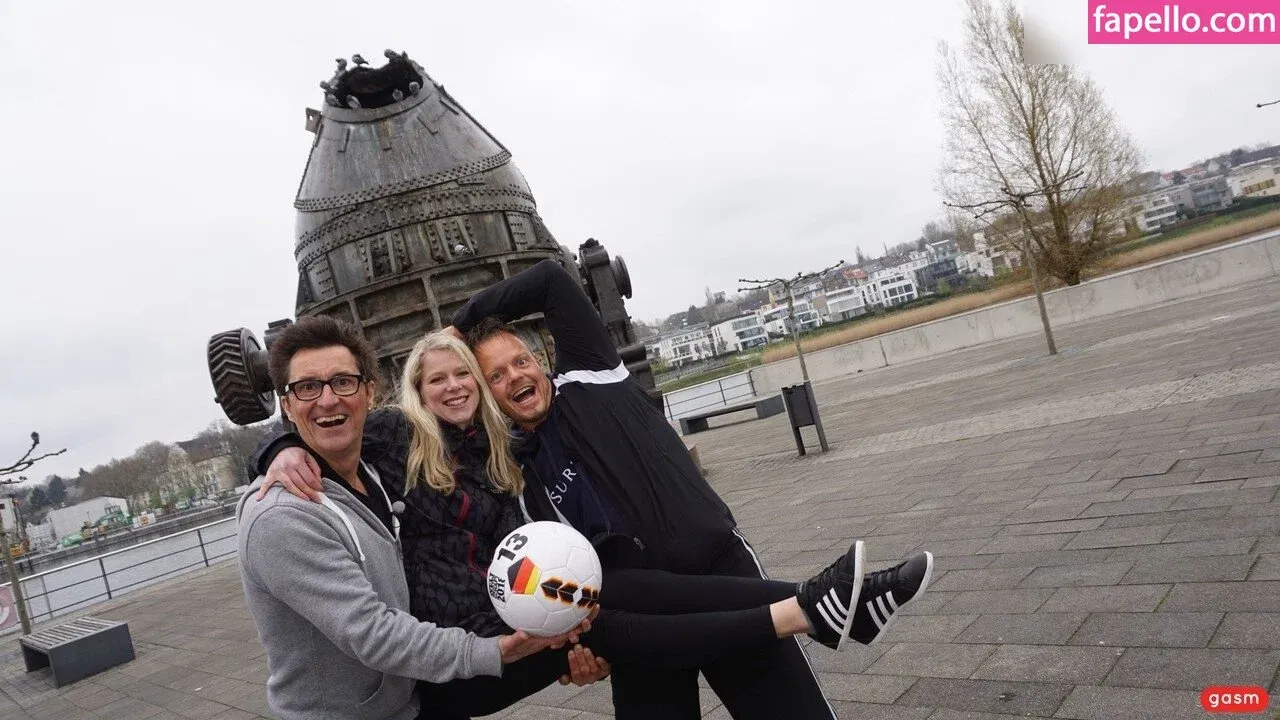 Claudia Swea Onlyfans Photo Gallery 