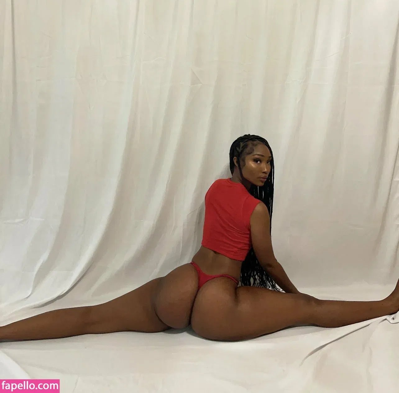 Esnzing Onlyfans Photo Gallery 