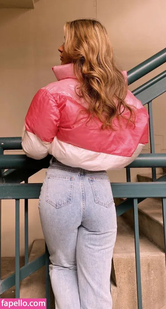 Mae Heddleston Onlyfans Photo Gallery 