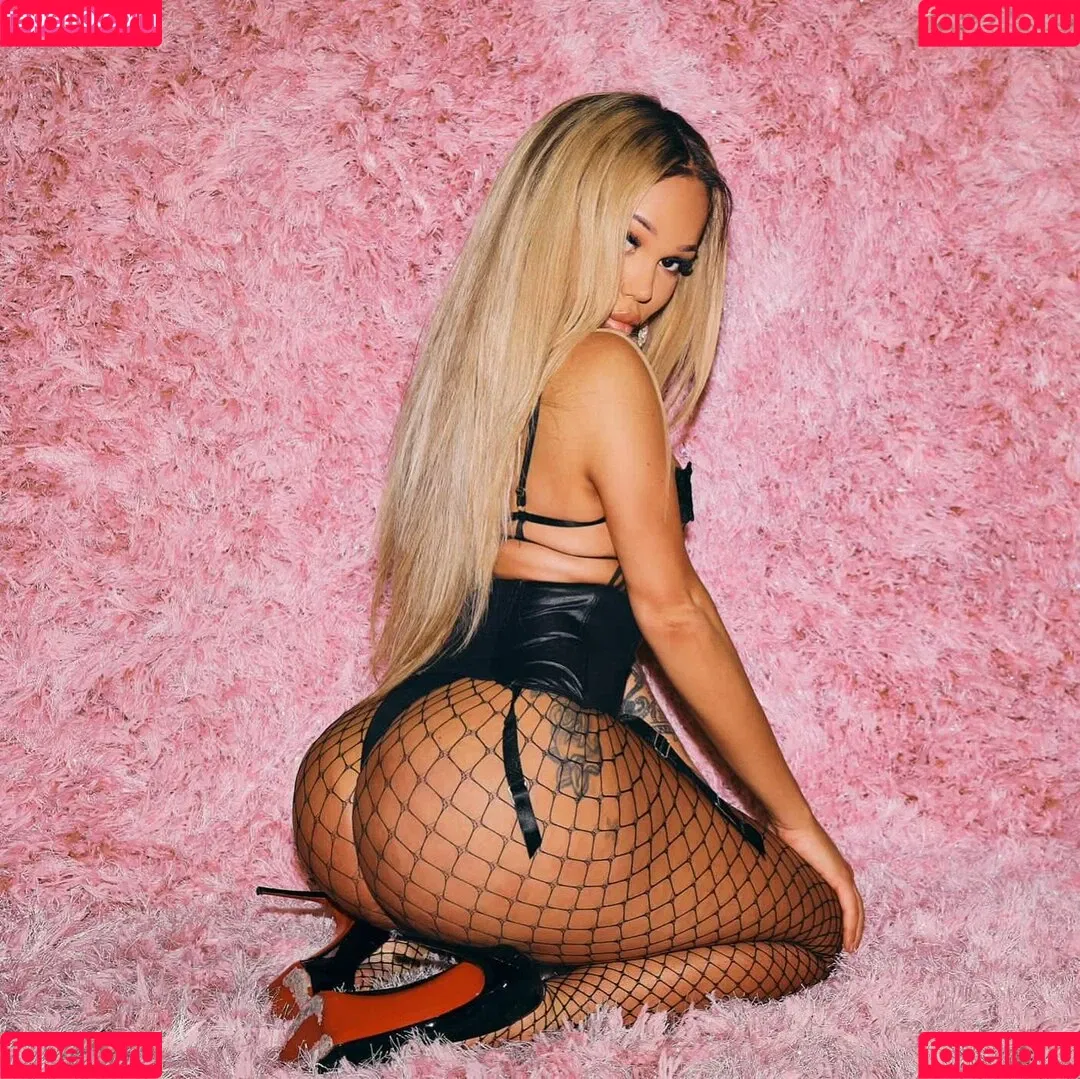 Dominyka Rae Onlyfans Photo Gallery 