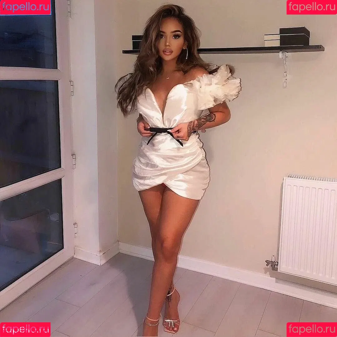 Dominyka Rae Onlyfans Photo Gallery 