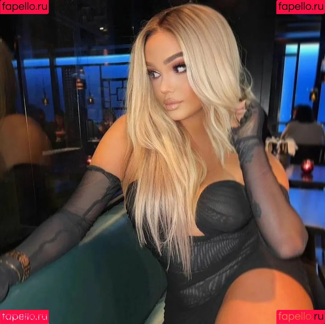 Dominyka Rae Onlyfans Photo Gallery 