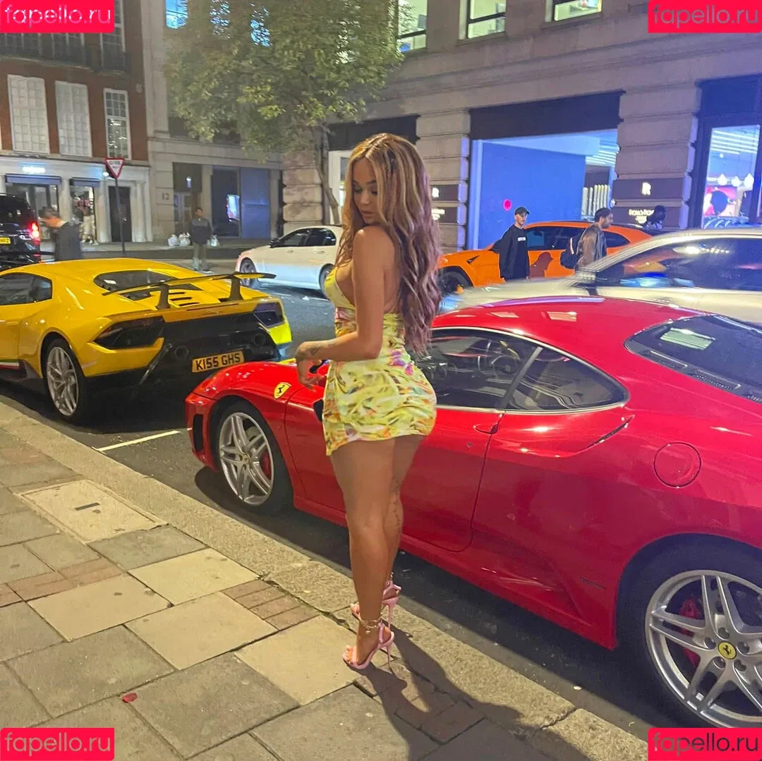 Dominyka Rae Onlyfans Photo Gallery 