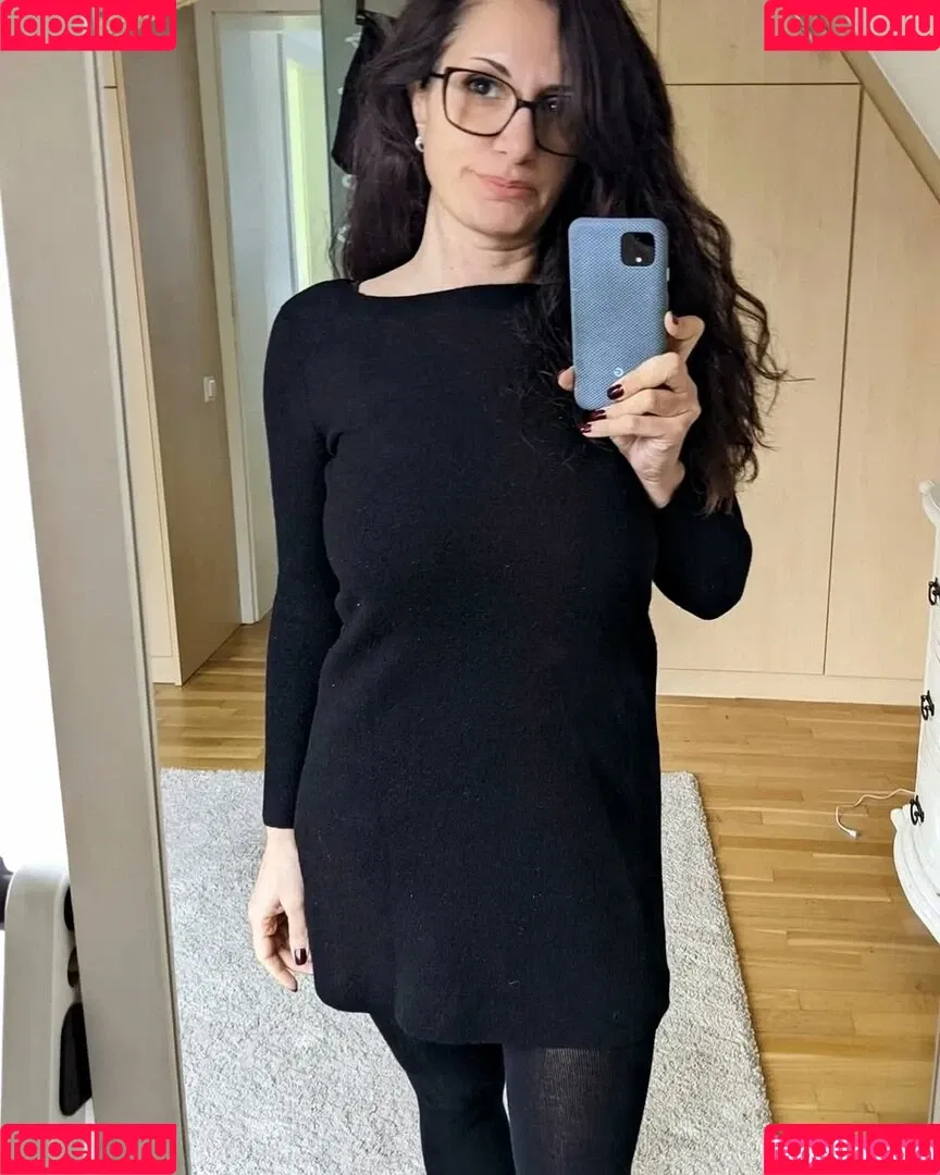 Hotwifehunny Onlyfans Photo Gallery 