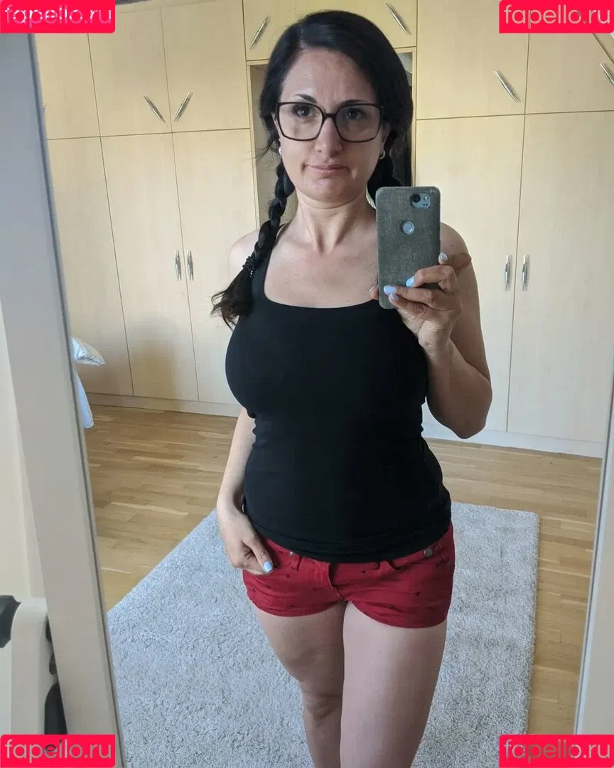 Hotwifehunny Onlyfans Photo Gallery 