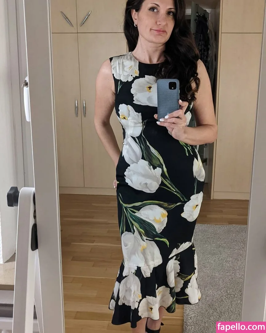 Hotwifehunny Onlyfans Photo Gallery 