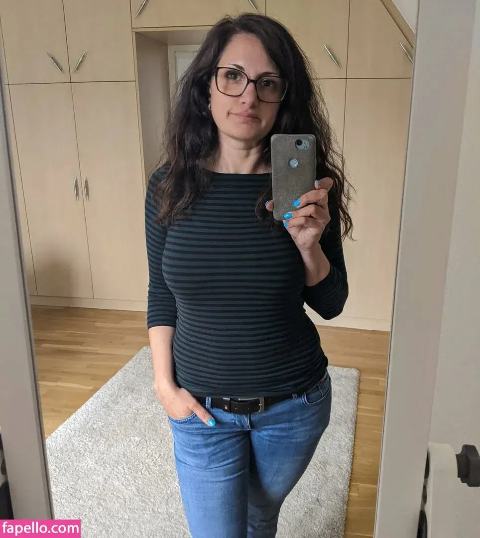 Hotwifehunny Onlyfans Photo Gallery 