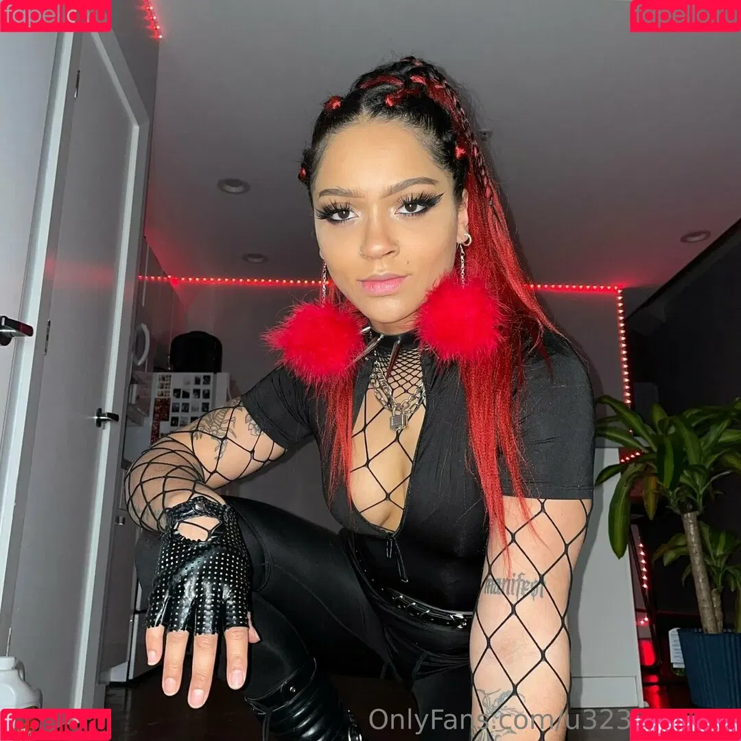 be-rave Onlyfans Photo Gallery 