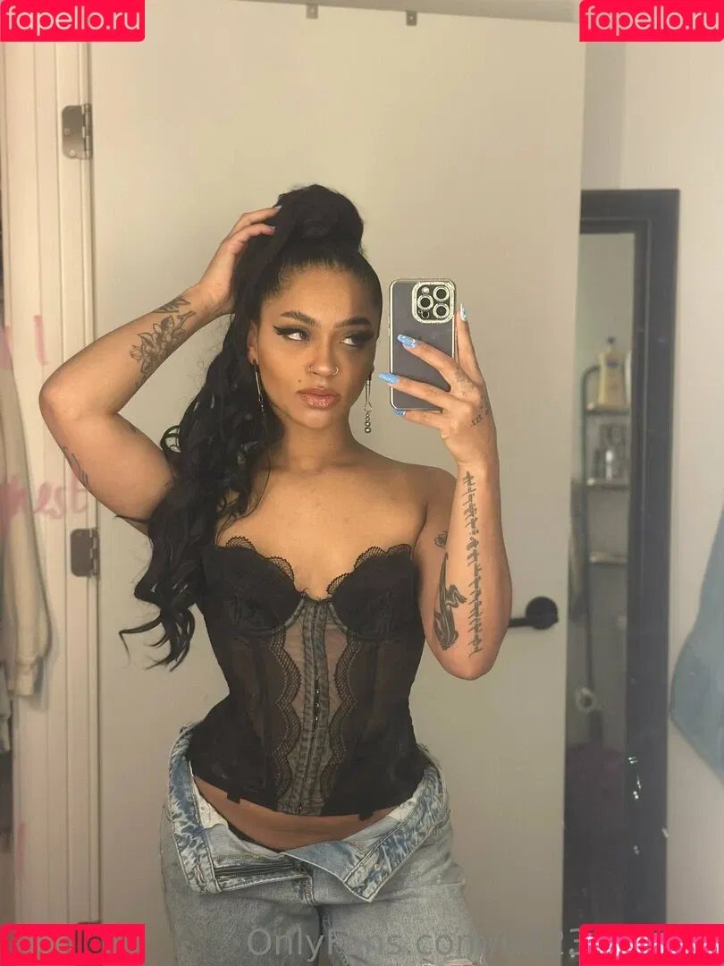 be-rave Onlyfans Photo Gallery 