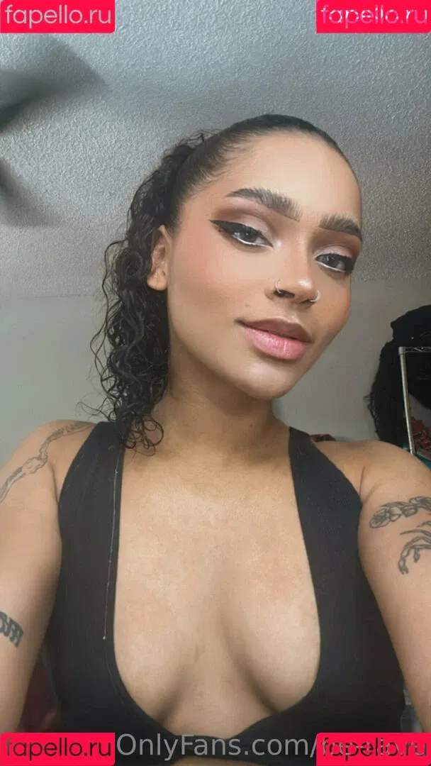 be-rave Onlyfans Photo Gallery 