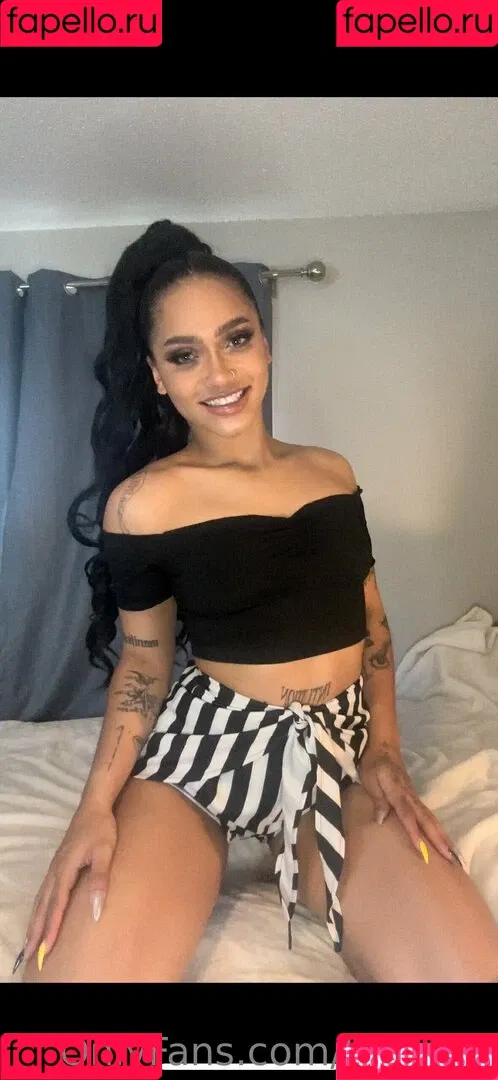 be-rave Onlyfans Photo Gallery 