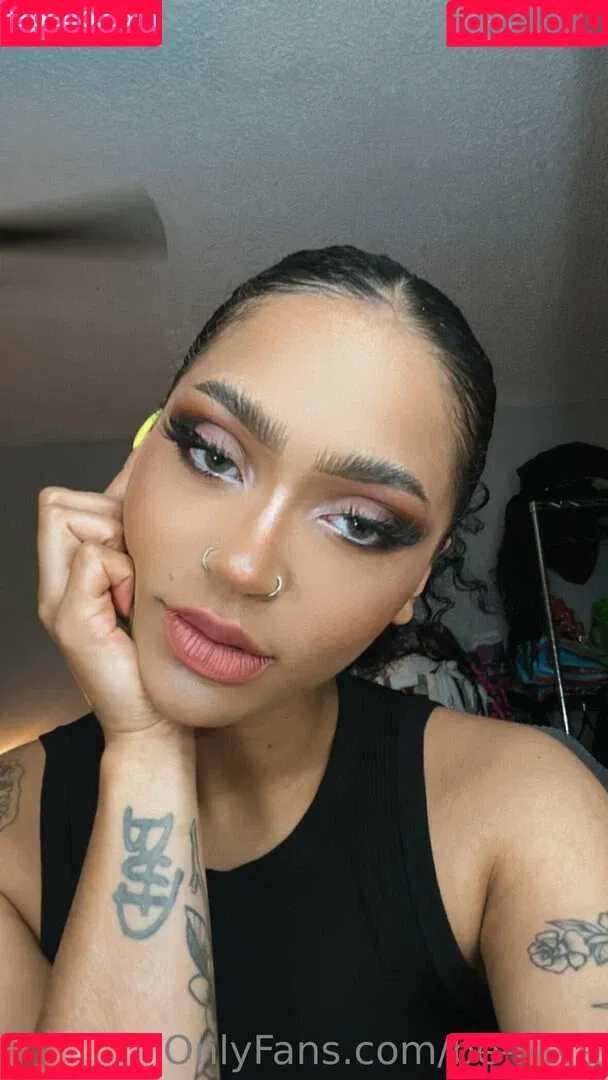be-rave Onlyfans Photo Gallery 