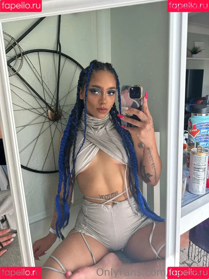 be-rave Onlyfans Photo Gallery 