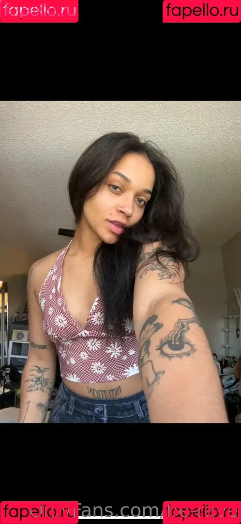 be-rave Onlyfans Photo Gallery 