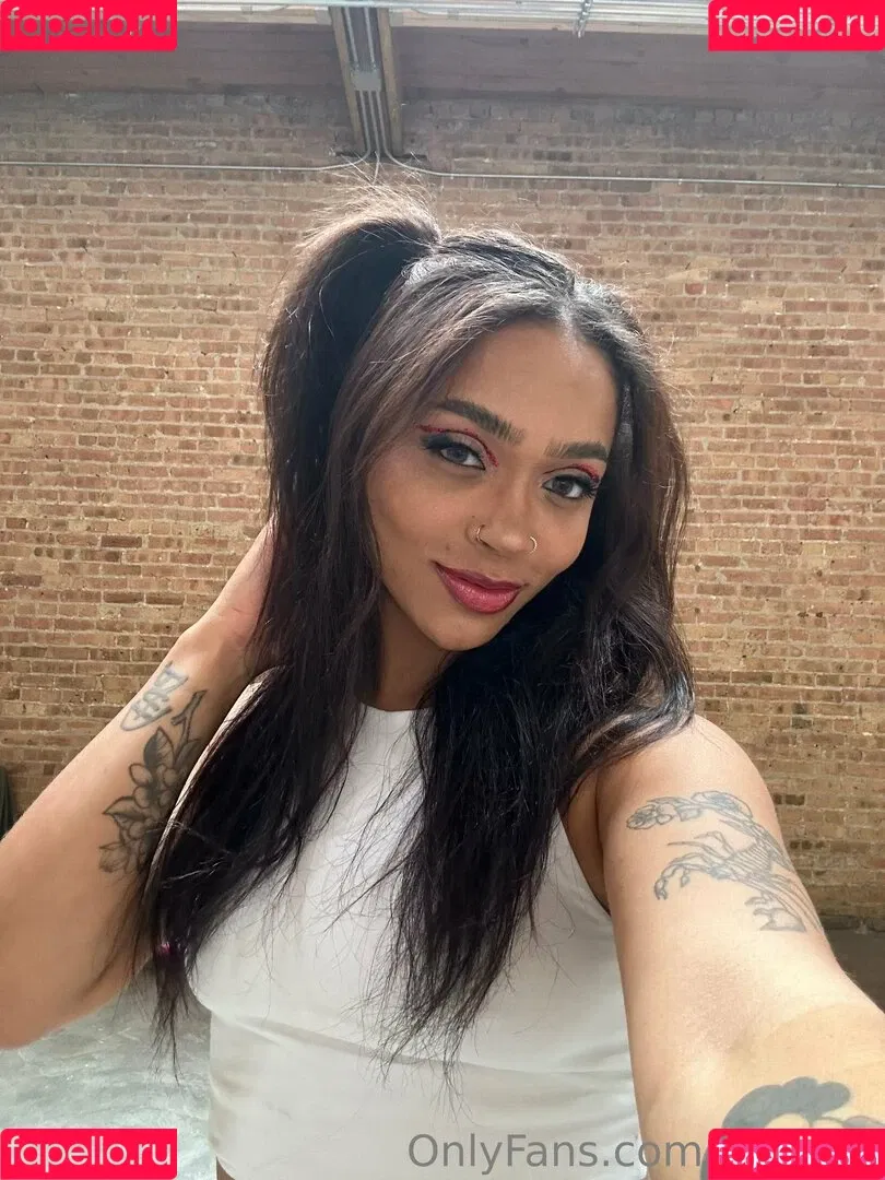 be-rave Onlyfans Photo Gallery 