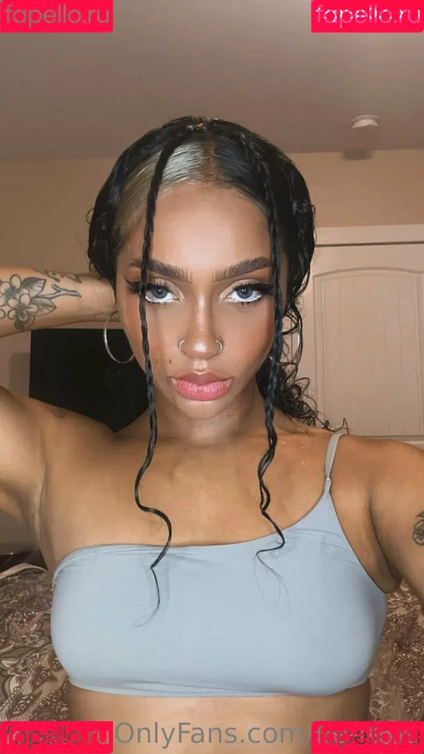 be-rave Onlyfans Photo Gallery 