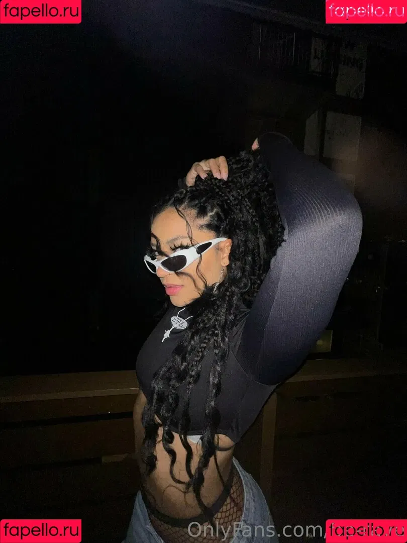 be-rave Onlyfans Photo Gallery 