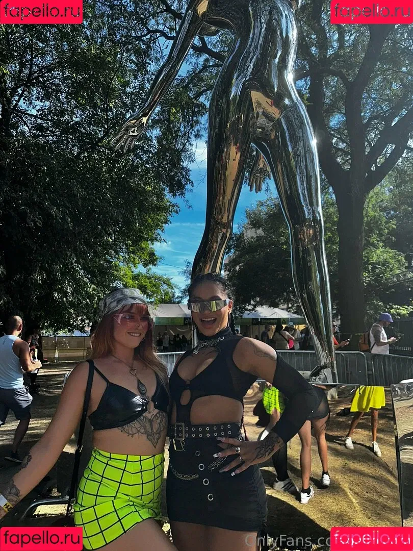 be-rave Onlyfans Photo Gallery 