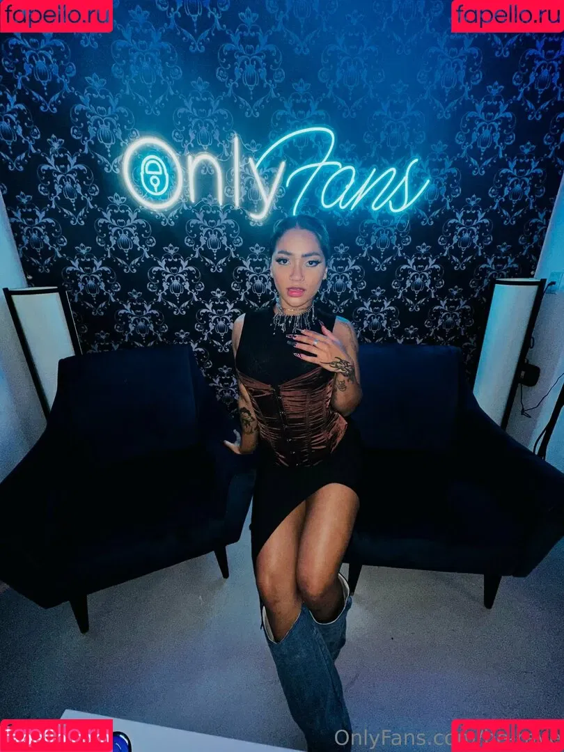 be-rave Onlyfans Photo Gallery 