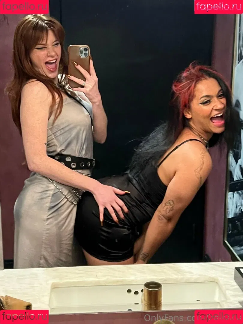 be-rave Onlyfans Photo Gallery 