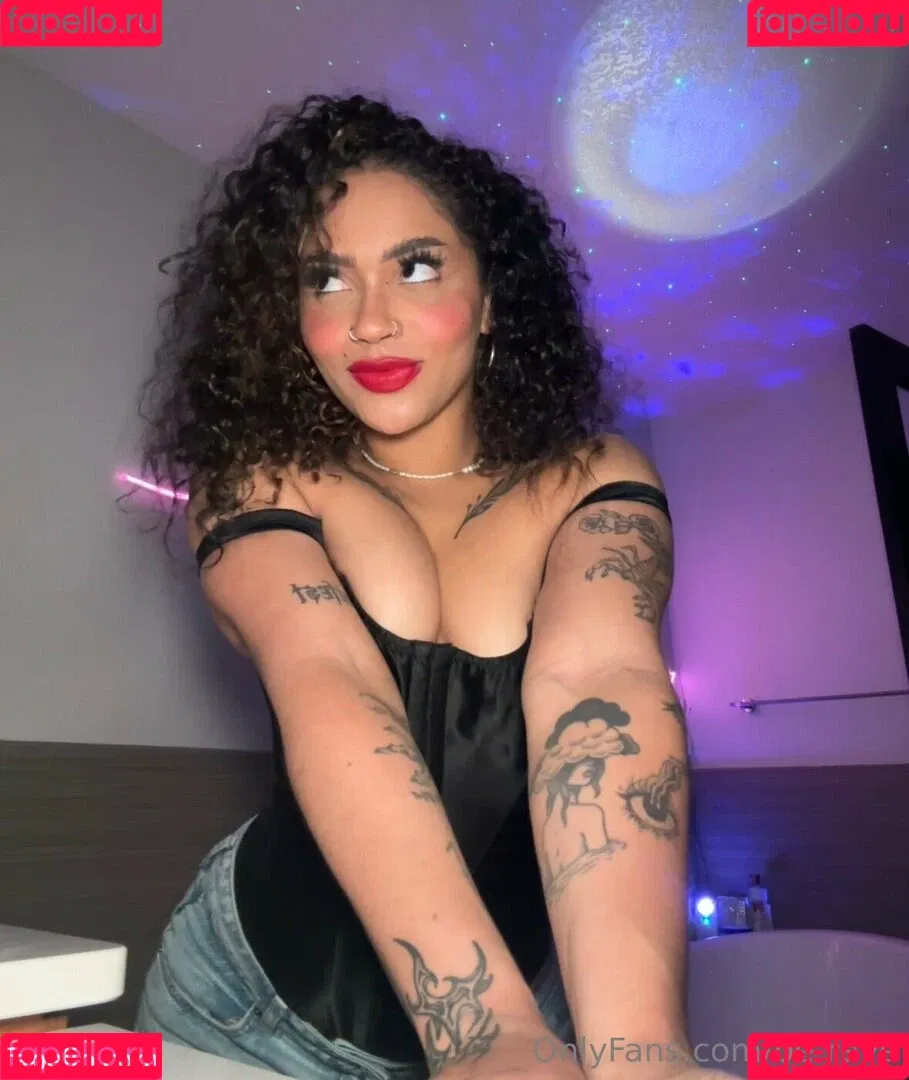 be-rave Onlyfans Photo Gallery 
