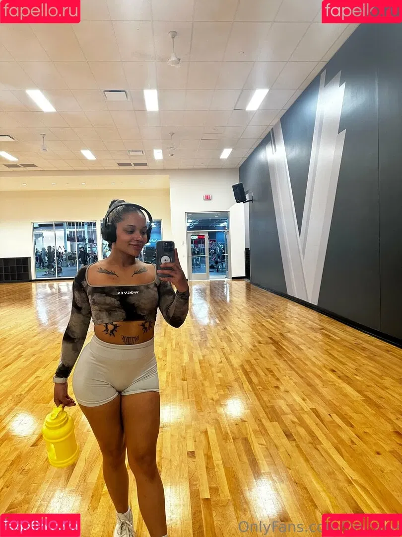 be-rave Onlyfans Photo Gallery 