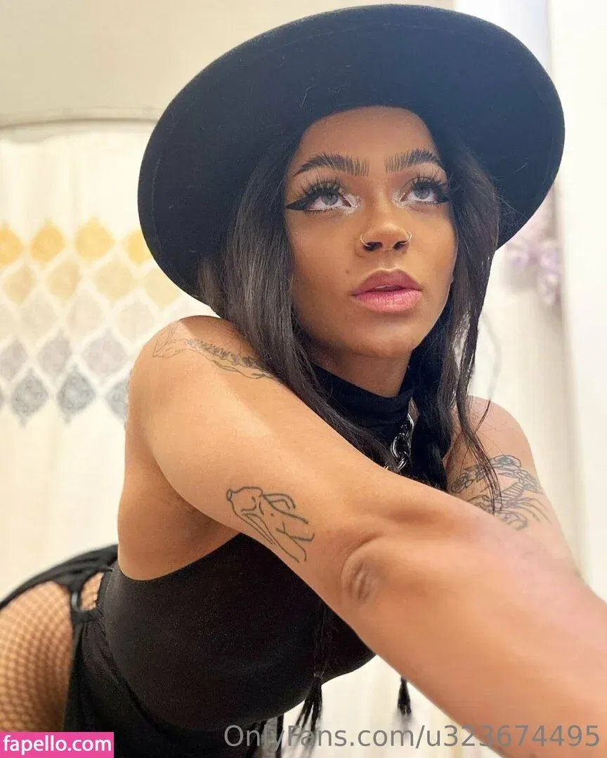 be-rave Onlyfans Photo Gallery 