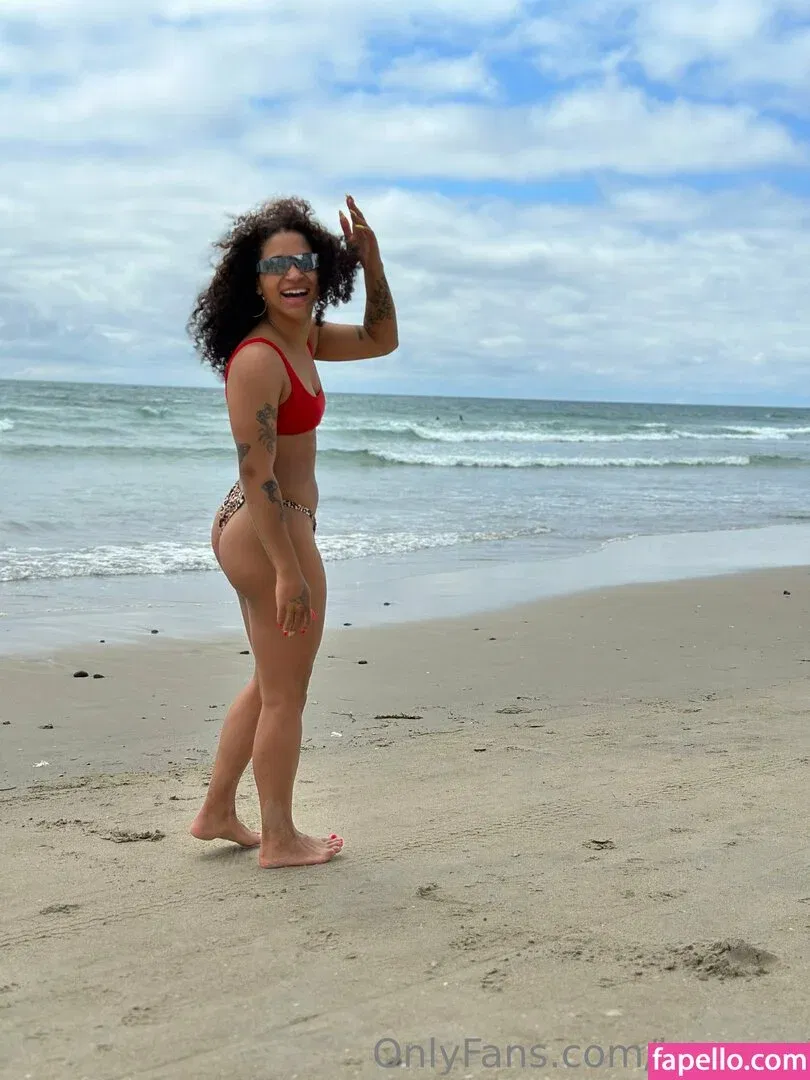 be-rave Onlyfans Photo Gallery 