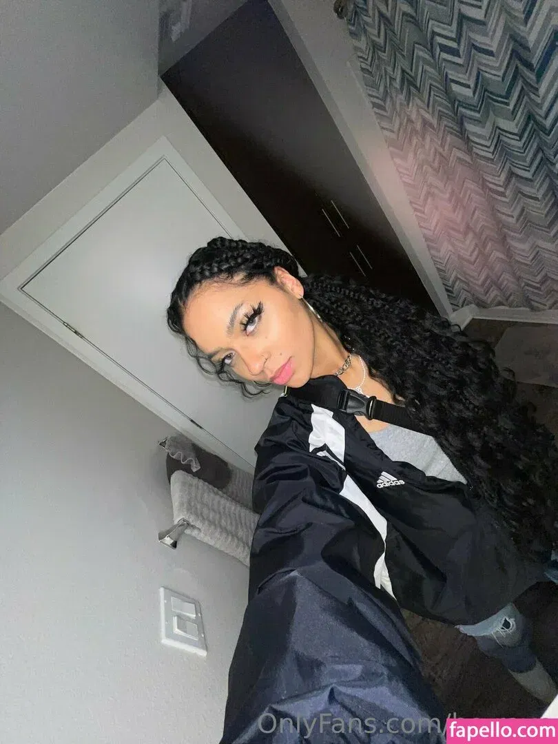 be-rave Onlyfans Photo Gallery 