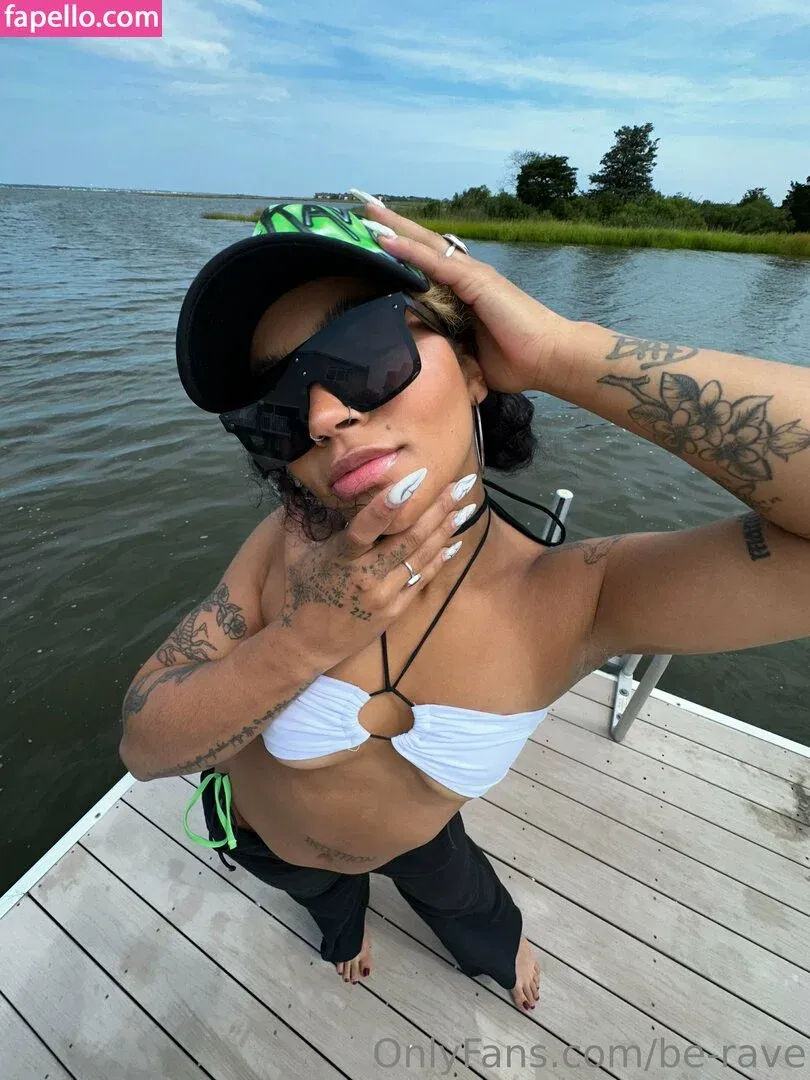 be-rave Onlyfans Photo Gallery 