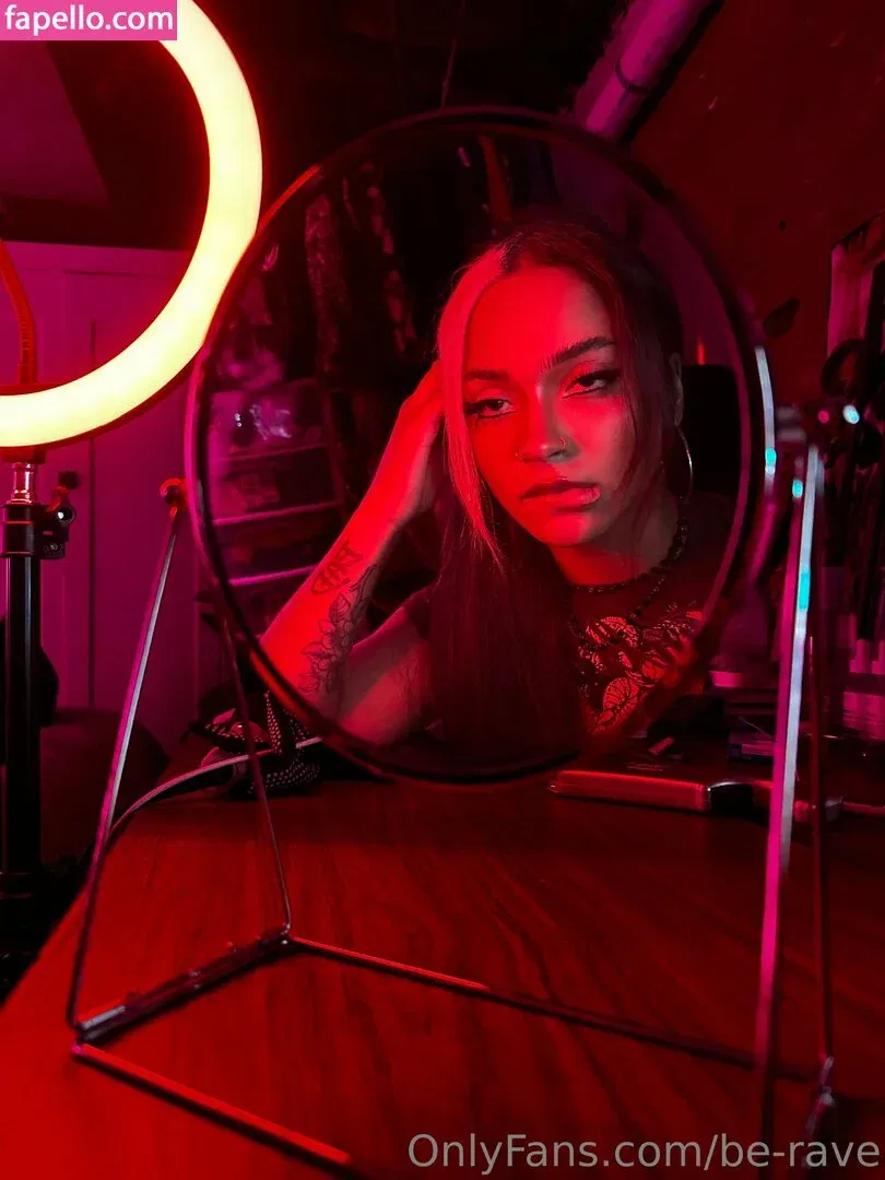 be-rave Onlyfans Photo Gallery 