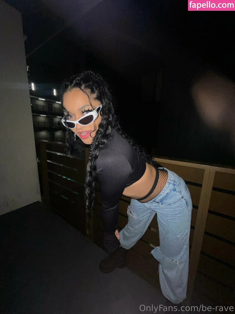 be-rave Onlyfans Photo Gallery 