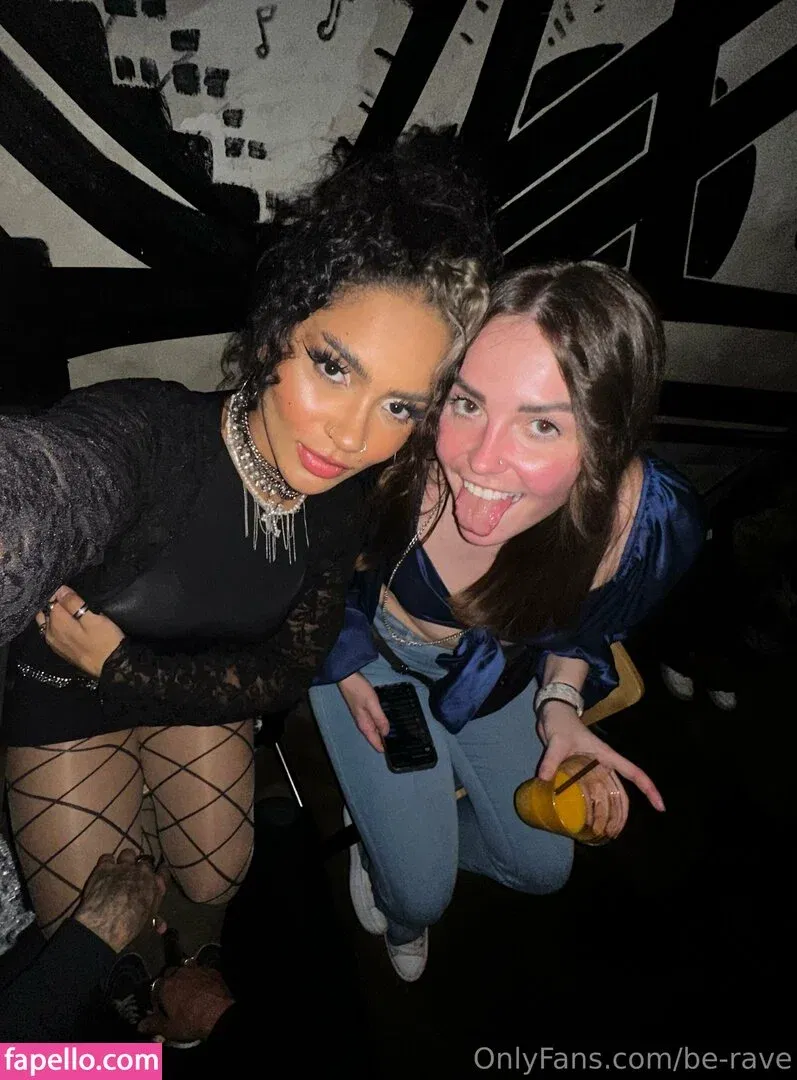 be-rave Onlyfans Photo Gallery 